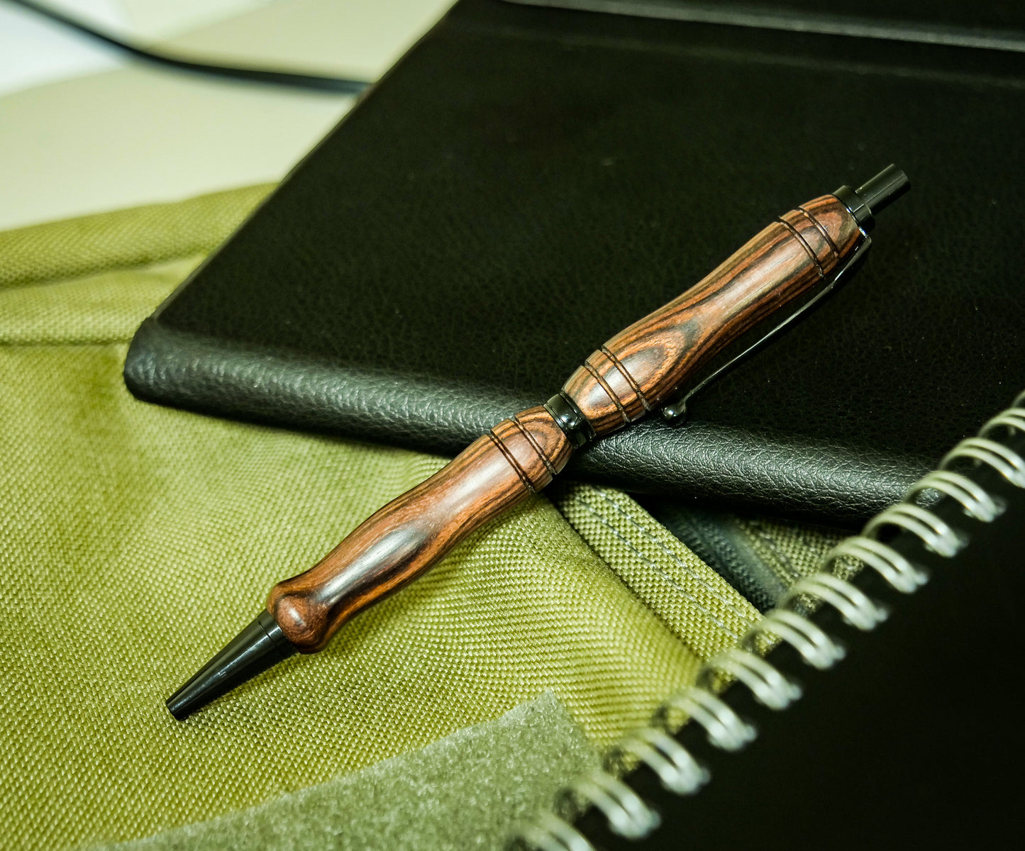 Pen, Handmade Pen #043, Click, Kingwood, Black Chrome